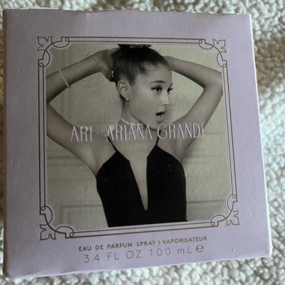 Ariana Grande fragrance in the box gently used - Picture 3 of 7